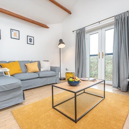 Stayright- 2 Bedroom House, Centrally Located & Close Walk To City Centre Cardiff Esterno foto