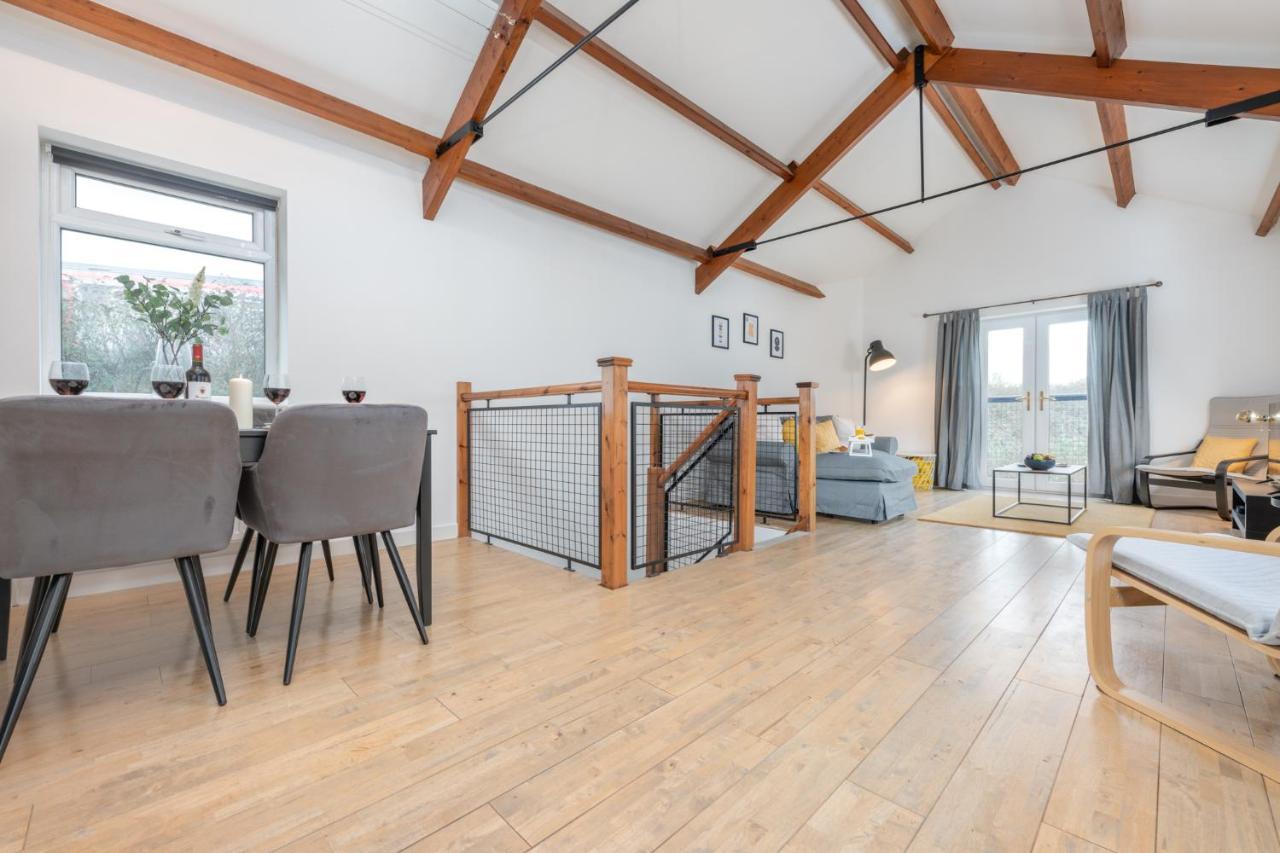 Stayright- 2 Bedroom House, Centrally Located & Close Walk To City Centre Cardiff Esterno foto