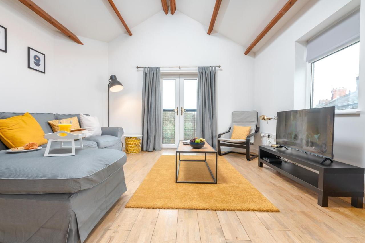 Stayright- 2 Bedroom House, Centrally Located & Close Walk To City Centre Cardiff Esterno foto