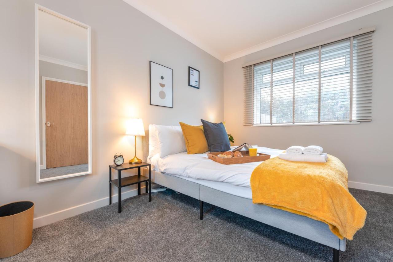 Stayright- 2 Bedroom House, Centrally Located & Close Walk To City Centre Cardiff Esterno foto